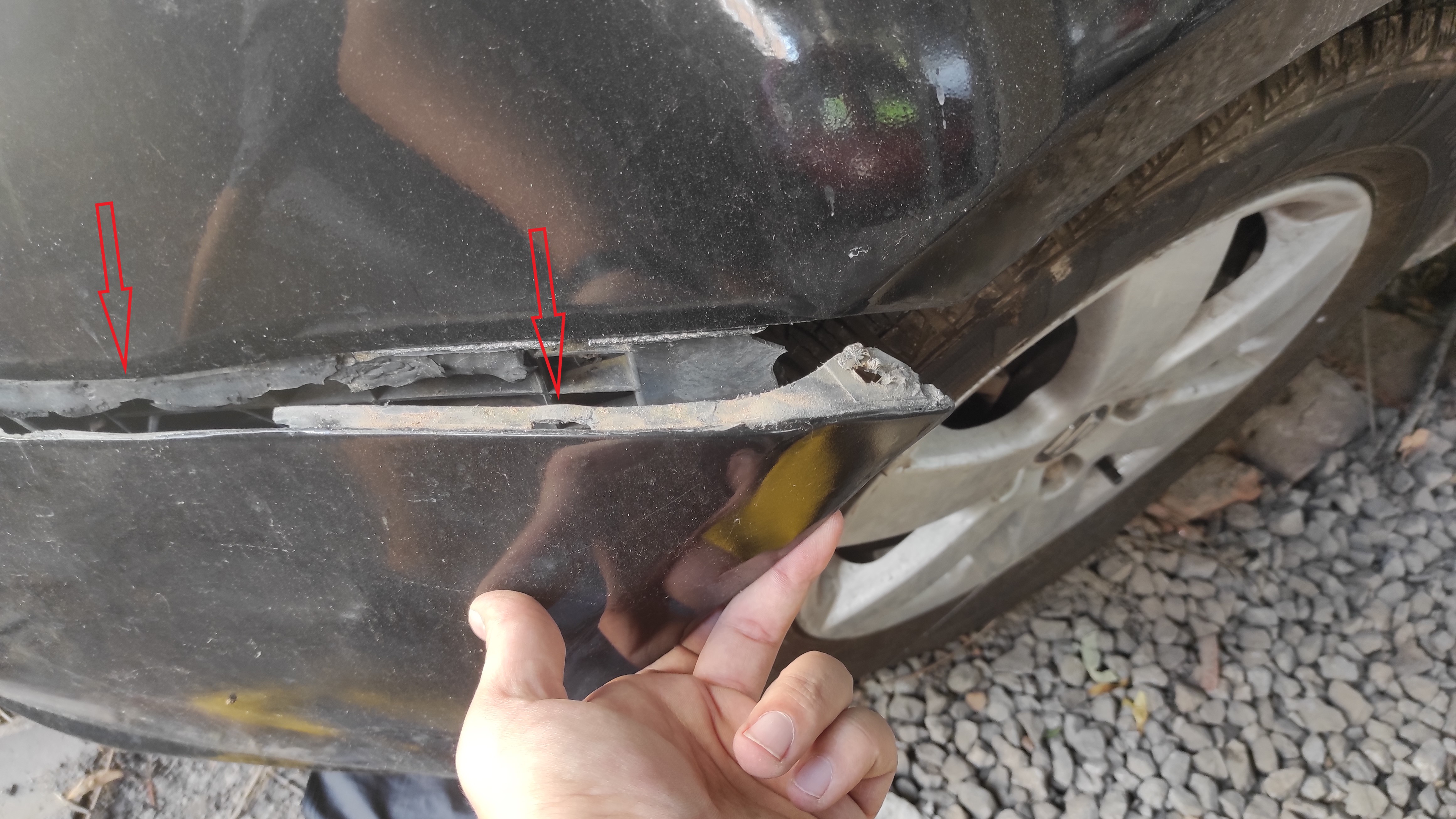 suzuki swift front bumper clip break
счупване на щипките на предна броня на suzuki swift
