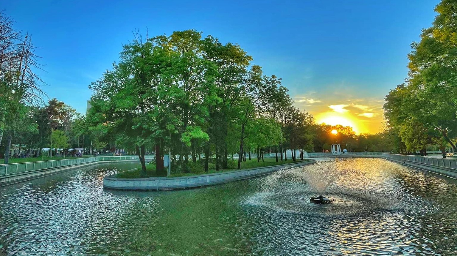 lake in North Park Sofia during sunset with fountain